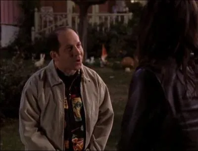 La maison de ce nouveau voisin appartenait  qui ?