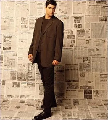 (Demain  la une) Qui apporte toujours au hros le journal du lendemain ?