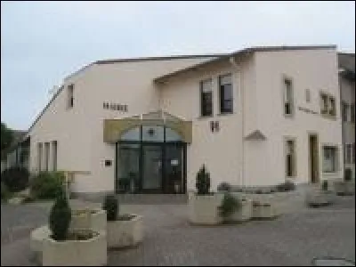 Je vous emmène à Jury. Commune de la métropole Messine, elle se situe dans le département ...