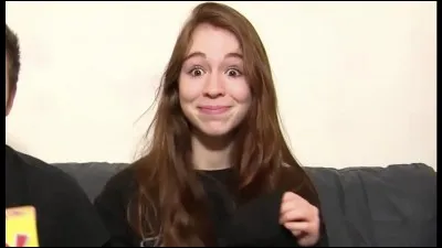 Qui est cette youtubeuse ?