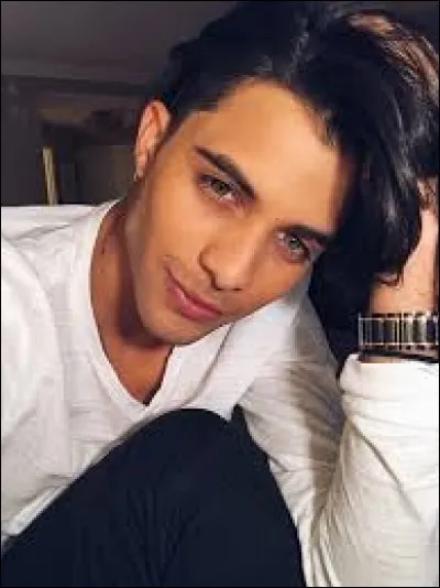 De quel instrument joue Erick ?