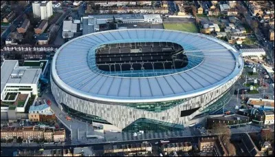 Quel est le nom du stade de Tottenham ?