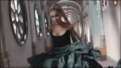 Laquelle de ces chansons est d'Ariana ?