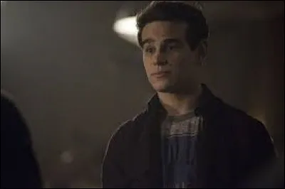 Comment s'appelle la marque que porte Simon sur le front ?