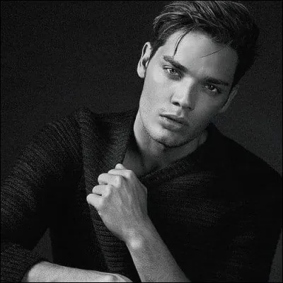 Quel est le nom de famille de Jace ?