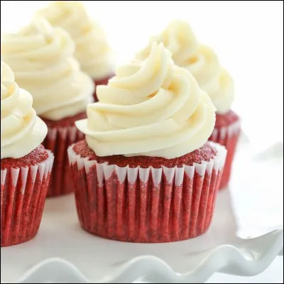 Lorsque A a demandé à Hanna de manger les 4 cup-cakes pour sa mère où a-t-elle récupéré l'argent ?