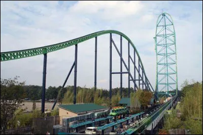 Combien de mètres mesure Kingda Ka ?