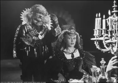Qui est le réalisateur du film de 1946 "La Belle et la Bête" avec Jean Marais dans le rôle de la Bête ?