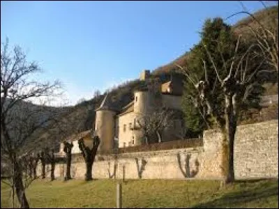 Village Haut-Alpin, Montmaur se situe en région ...