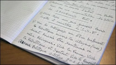 De quel auteur est le roman "Le Désert des Tartares" ?