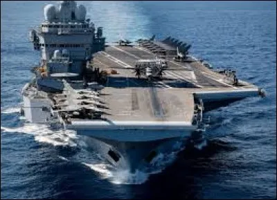 Que dire sur ce porte-avions ?