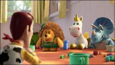 Dans le film d'animation "Toy story 3", comment s'appelle la licorne en peluche qui se lie d'amiti&eacute; avec Woody ?