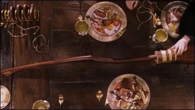 Qui offre le Nimbus 2000 à Harry ?