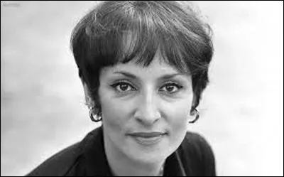 Complétez les paroles de la chanson de Barbara : 
"Quand reviendras-tu ?". 
"Dis ! au moins le sais-tu ? 
Que tout le temps qui passe 
Ne se rattrape ..."