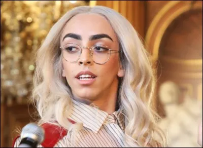 Pour finir, quelle est la particularité de ses perruques ?