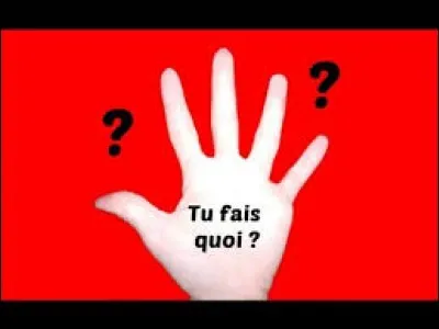 On peut demander "tu fais quoi" pour prolonger la conversation :