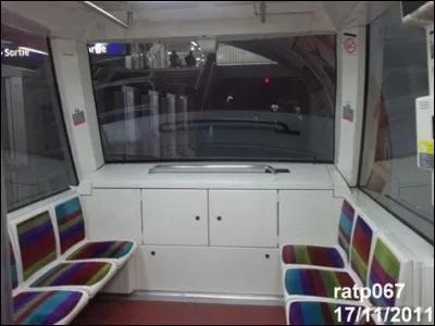 Quelle ligne a été la première à être complètement automatique ?