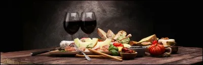 Parmi les aliments suivants, quel est celui qui n'est pas typique de la gastronomie française ?