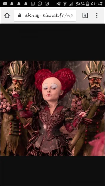 Pourquoi les serviteurs de la Reine Rouge se rebellent-ils dans "De l'autre c&ocirc;t&eacute; du miroir" ?