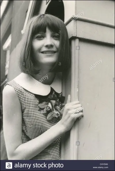 Quelle chanteuse britannique remporta l'Eurovision 1967 avec la chanson "Puppet on a string" ?