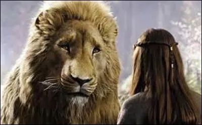 A la fin du film, par quel moyen les Pevensie rentrent-ils dans leur monde ?