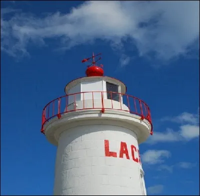 Si je vous dis qu'il s'agit du phare de la Croix de Concarneau, dans quel département sommes-nous ?