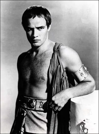 Un des hommes les plus puissants de l'histoire de Rome, on disait de lui "qu'il était l'homme de toutes les femmes et la femme de tous les hommes". Qui est-il ?