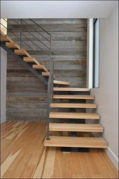 Où monte-on si l'on veut faire un pléonasme ?