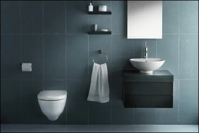 Pas besoin de se rendre dans les chambres pour partir au petit coin. Le bunker en possède plus d'un. C'est...