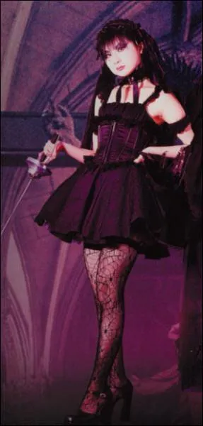 Cette marque fait partie du mouvement Gothic Lolita