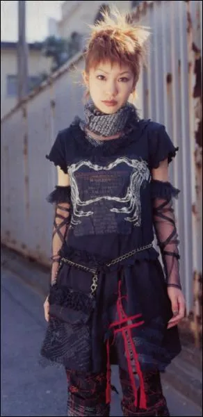 Cette marque fait partie du mouvement Punk Lolita