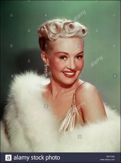 "Betty" est une adaptation cinématographique d'un roman de Georges Simenon.