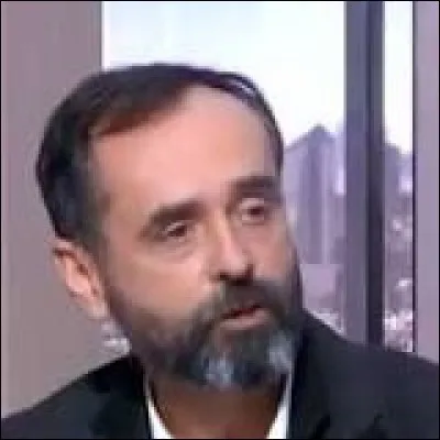 Quel est ce village du Loir-et-Cher, homophone du maire de Béziers ?