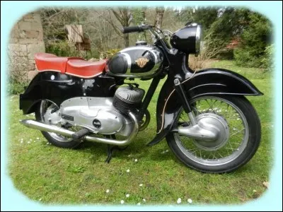 Quel est le constructeur ?