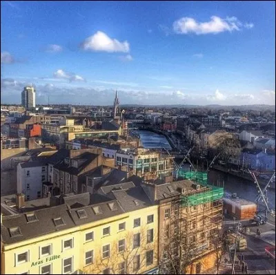Ville portuaire d'Irlande, dans le sud-ouest du pays :