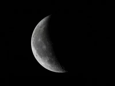 Le nom Lune vient du latin Luna qui signifie...