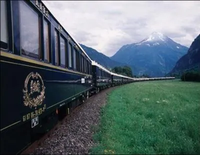 L'Orient-Express était un train de luxe du début du siècle. Il reliait ...