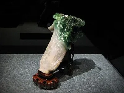 Dans quel pays trouve-t-on la célèbre et très populaire sculpture "Jadeite Cabbage" ?