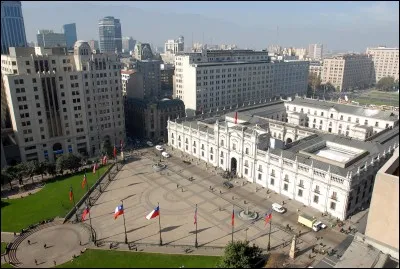 Cette capitale sud américaine possède un palais présidentiel qui s'appelle "La Moneda".