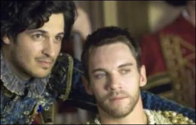 Cette rencontre diplomatique entre François 1er et le roi d'Angleterre Henri VIII eut lieu en juin 1520.
 (photo extraite de la série les Tudor)