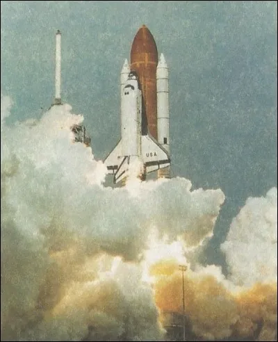 La première navette spatiale a été lancée le 12 avril 1981. Quel nom avait-elle ?