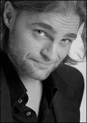 Qui est ce chanteur ?