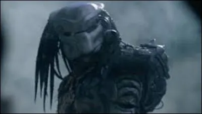 Savez-vous quelle star des films d'actions s'est glissée dans le costume du ''Predator'' avant d'être viré par la production ?