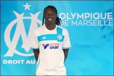 Qui est ce joueur passé par trois clubs rivaux ?