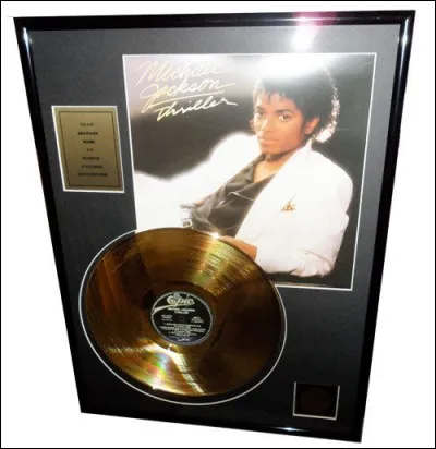 Combien d'albums "Thriller" ont été vendus à travers le monde ?