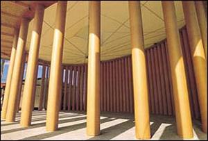 Quel architecte contemporain japonais a ralis l'Eglise Catholique de Takatori en tubes de carton  Kob en 1995 ?