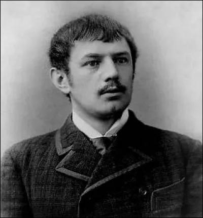 Le dramaturge et poète Dietrich Eckart, 50 ans, n'est pas de nos jours un des nazis les plus connus alors qu'il en est un des membres les plus importants. Riche, cultivé, pourvu de bonnes relations, il tient à la fin de la Première Guerre mondiale un périodique ouvertement antisémite, Auf Gut Deutsch (en bon allemand). À quel groupe occulte d'extrême droite est-il à l'époque lié ?