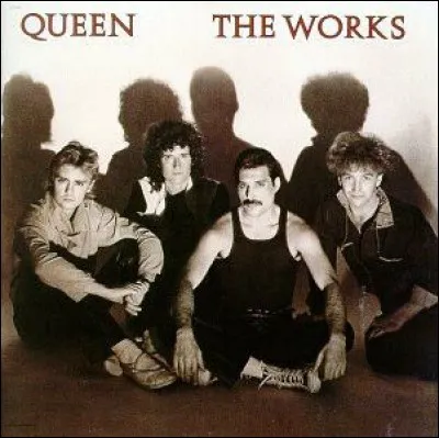 En quoi Freddy est-il déguisé dans le clip vidéo de "I Want To Break Free" ?