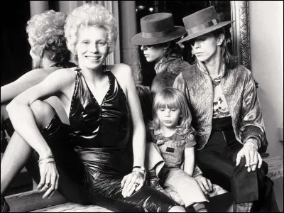 Quel est le prénom de la première femme que David épousa en 1970 ?