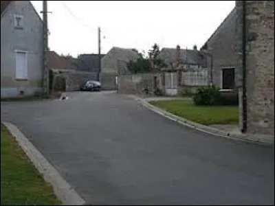 Je vous propose de partir dans le Centre-Val-de-Loire, &agrave; Rouvres-Saint-Jean. Commune de l'arrondissement de Pithiviers, dans la r&eacute;gion agricole de la Beauce riche, elle se situe dans le d&eacute;partement ...